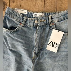 Zara Niki Pant Denim. NWT Size 4.